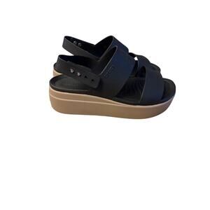 Crocs Brooklyn Low Wedge, size 7